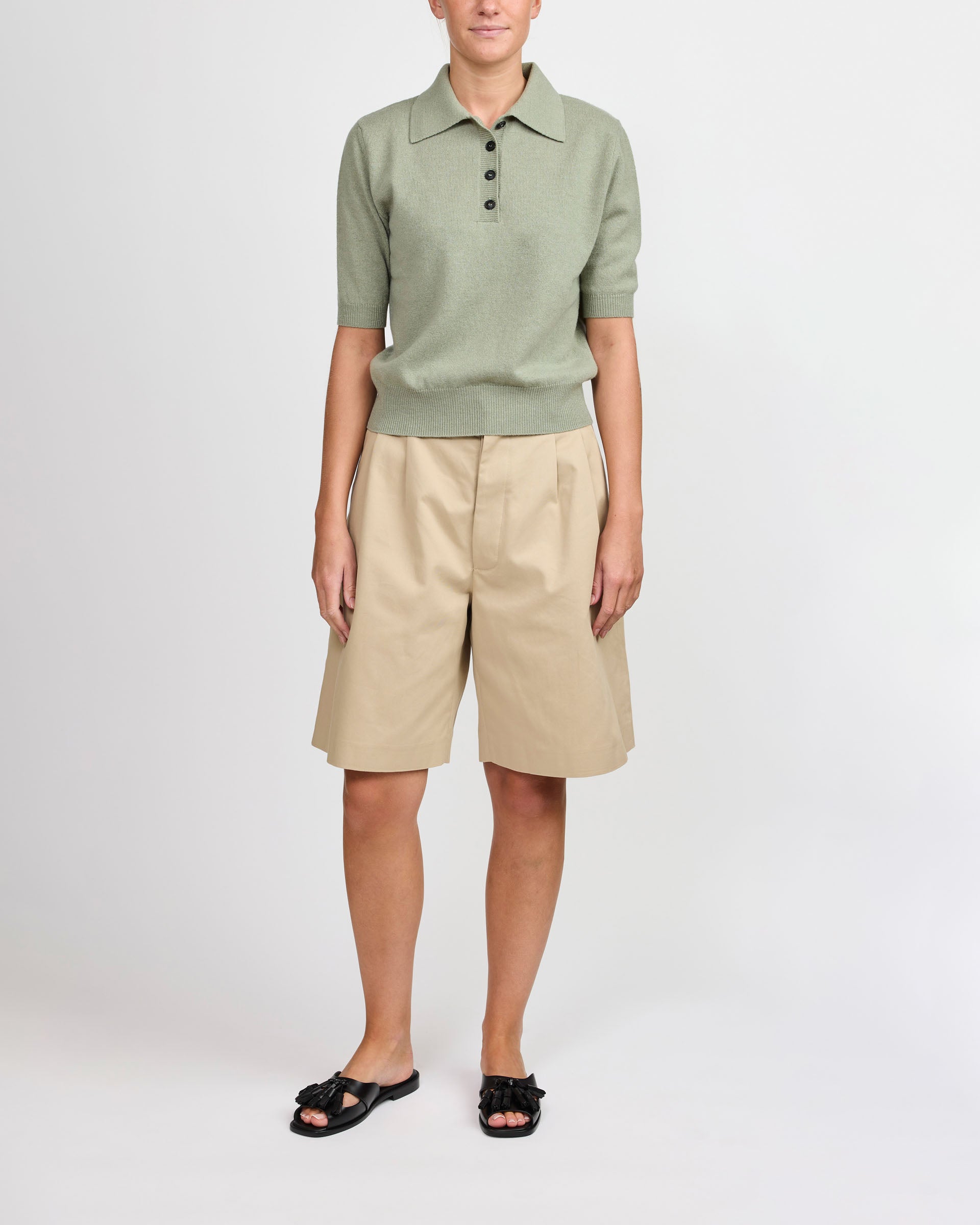 Rika Studio Onassa Shorts Khaki